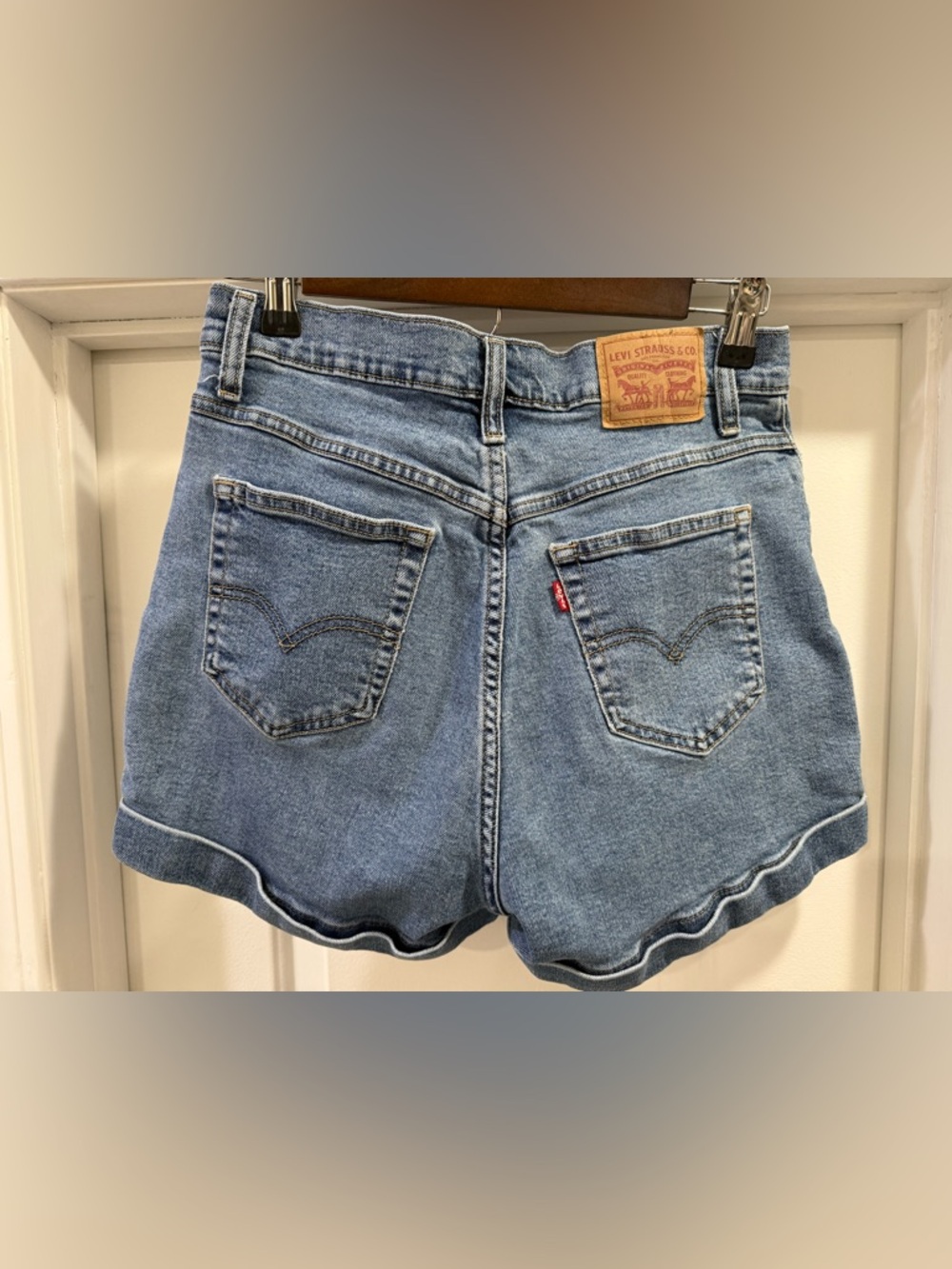 Levi's Denim Red Label Cuffed Jean Shorts Size 28